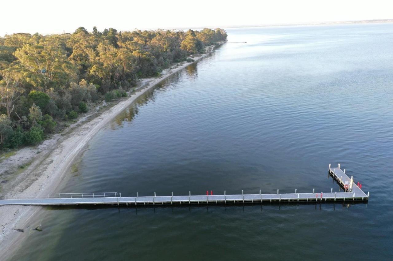 Raymond Island Swan Cove Beachfront מראה חיצוני תמונה